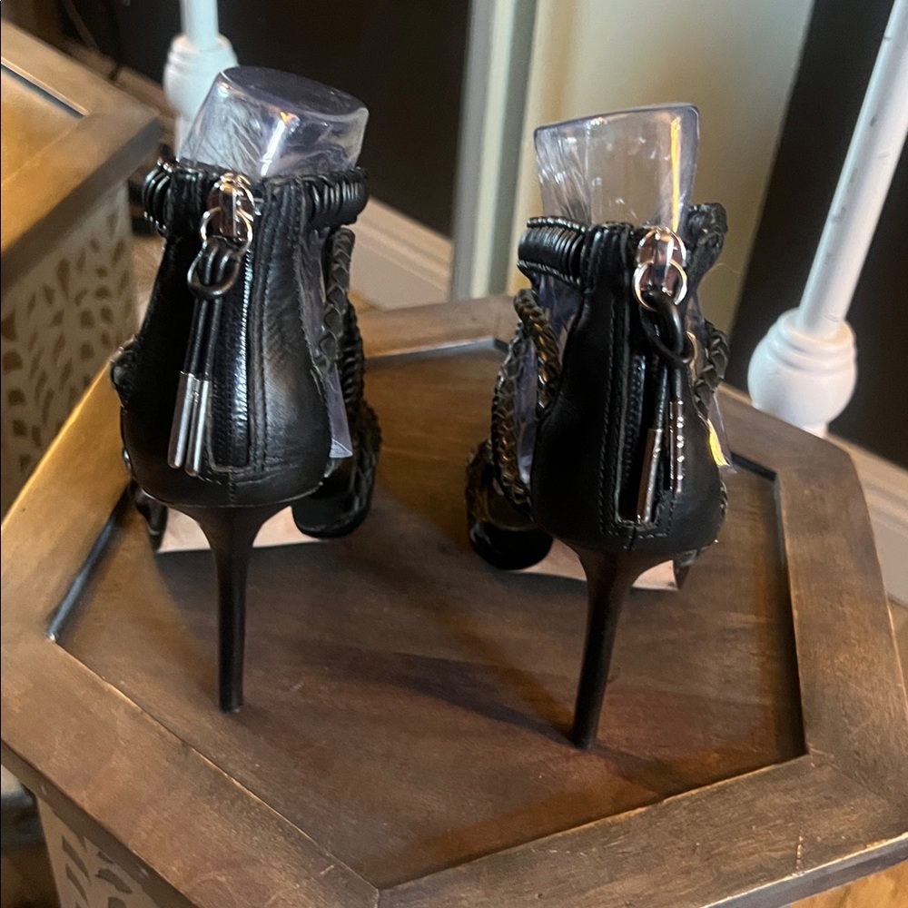 L.A.M.B., size 6.5, Black Woven Strappy Heels - Picture 7 of 8